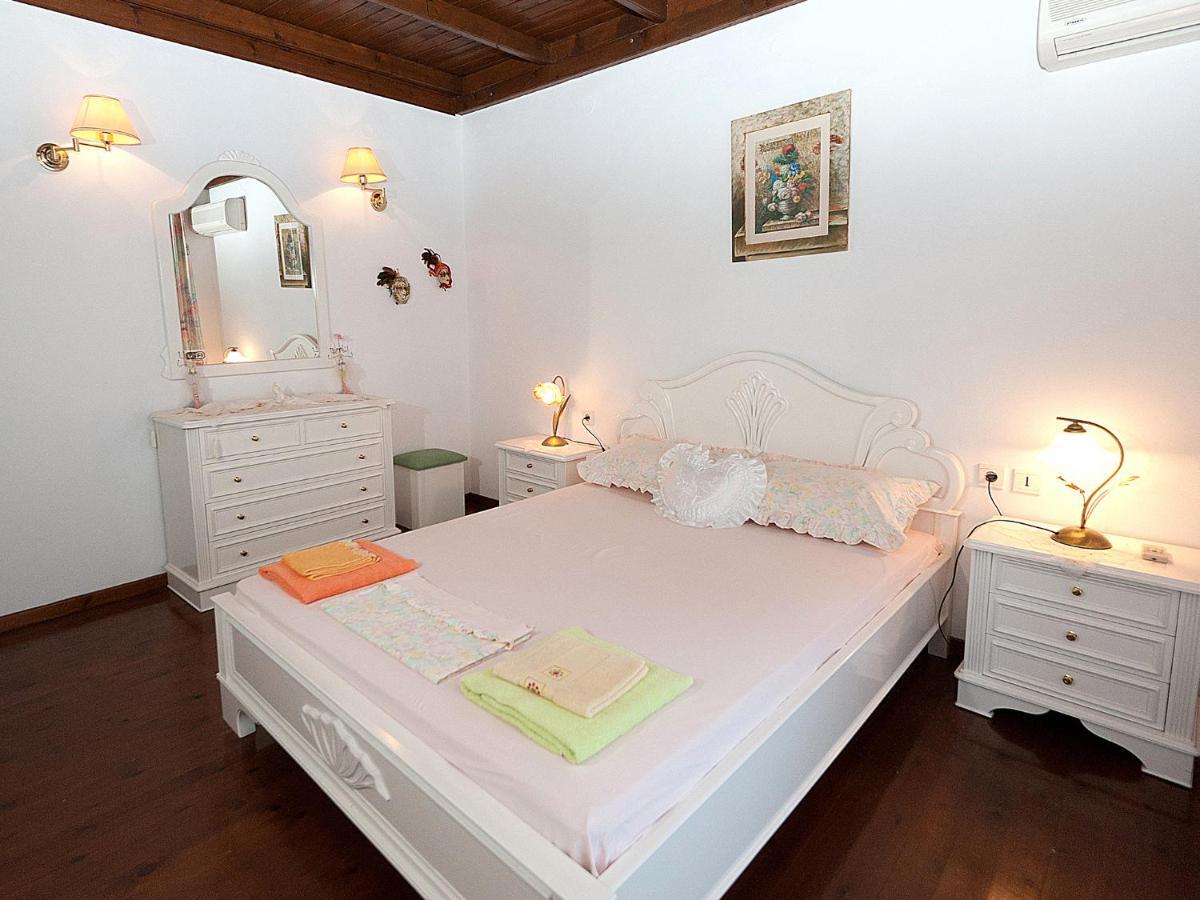 Sweet Memories Beach Houses Mesongí Kamer foto